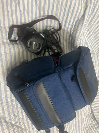 Cámara Canon EOS 750D + Mochila