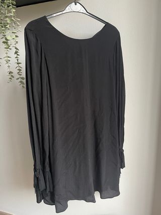 Vestido negro Zara