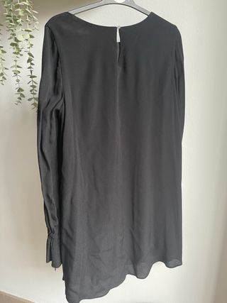 Vestido negro Zara