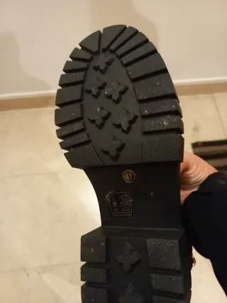 Botines Lola Casademunt Negro Talla 40/41