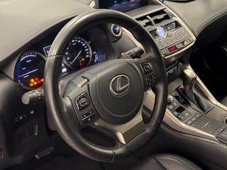 Lexus NX 300H Premium