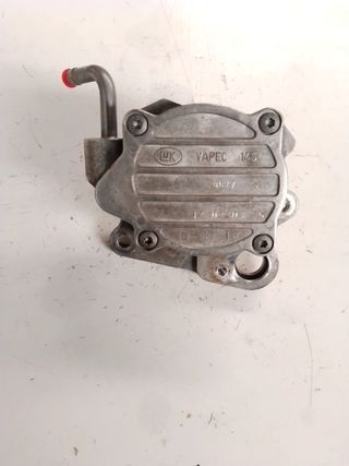 DEPRESOR FRENO / BOMBA VACIO TOYOTA YARIS (2)