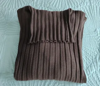 Blusa marrón de canalé