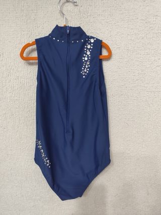 Malla de gimnasia azul con pedrería