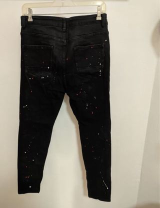 Vaqueros negros con pintura