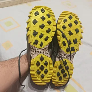 Adidas Bambas Grises y Amarillas .Usadas 2 veces
