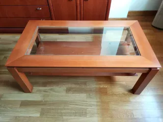 Erdiko mahai jasogarria / Mesa de centro elebable