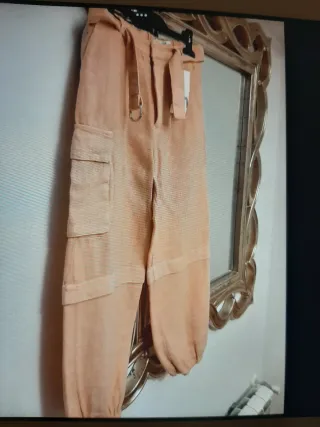 Pantalón Zara color melocotón