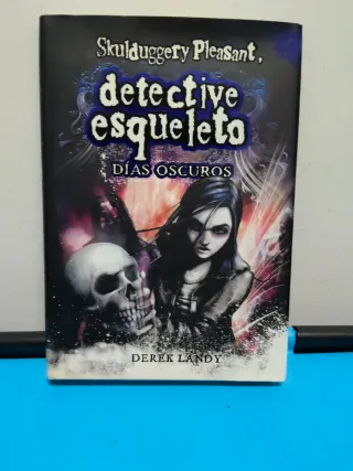 Detective esqueleto: Días oscuros