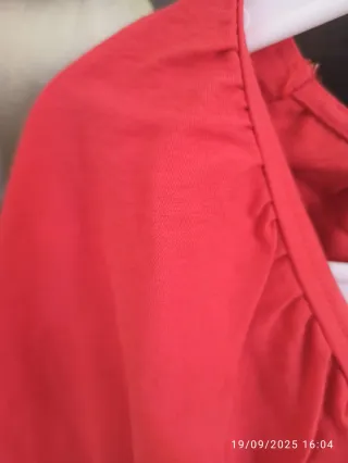 Blusa naranja con escote pico manga corta