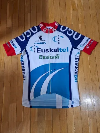 Lote ciclista Euskaltel Euskadi