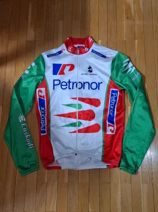 Lote ciclista Euskaltel Euskadi