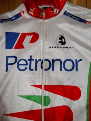 Lote ciclista Euskaltel Euskadi