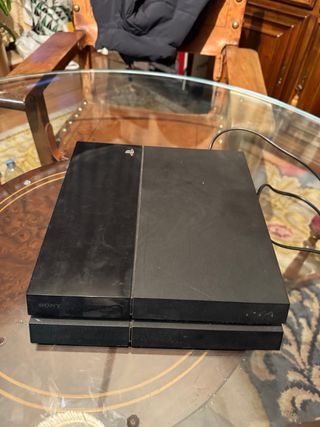 Ps4 Fat Negra con Mando Rojo