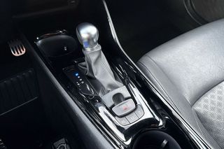 Toyota C-HR   2.0 180H Kaji Edition