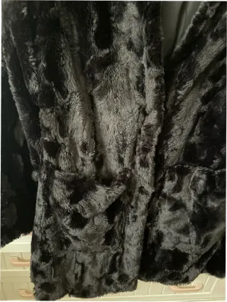 Abrigo negro pelo sintético Pull&Bear Talla M