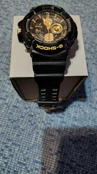 Reloj Casio G-SHOCK Negro Dorado