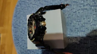 Reloj Casio G-SHOCK Negro Dorado