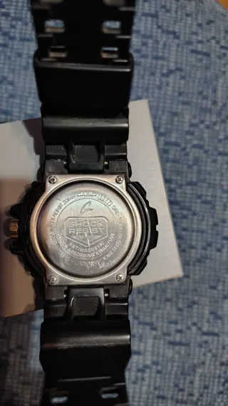 Reloj Casio G-SHOCK Negro Dorado