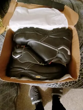 Botas de seguridad altas negras