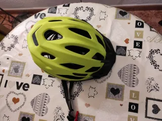 Bicicleta 26 pulgadas, casco, hinchador y candado.