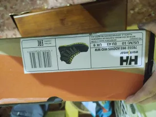 Bota Helly Hansen Negra y Verde