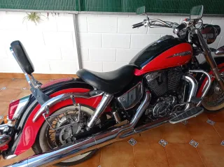 Honda Shadow VT1100 Roja