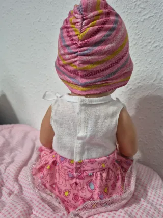 Lote 2 muñecas Bebés (1 Baby Born)y ropa baby born