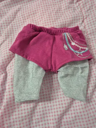 Lote 2 muñecas Bebés (1 Baby Born)y ropa baby born