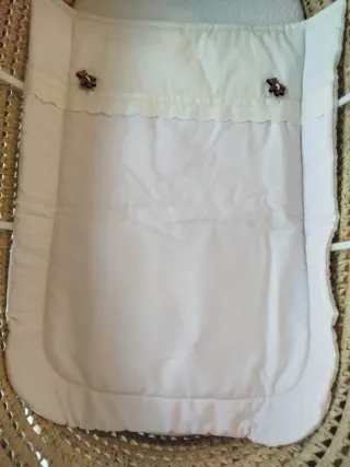 Minicuna moisés con ruedas. Colchón de 78 cm.