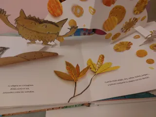 El Monstruo de Colores, un libro pop-up
