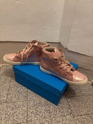 Botines niña color rosa