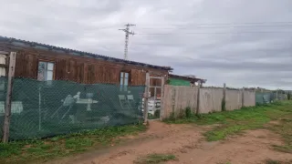 Se vende parcela  rustica vallada con caseta