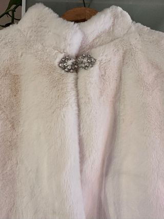 Capa Novia Blanca Pelo Sintético