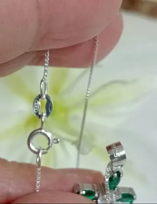 Collar De Cruz Circonitas verde y blanco Plata 925