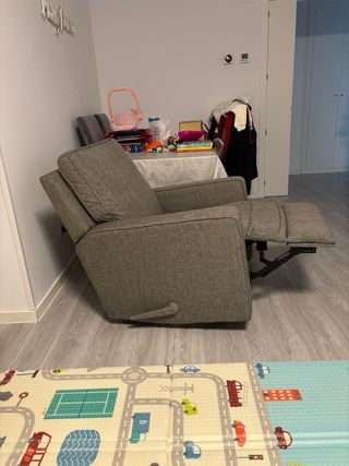 Butacón reclinable con función mecedora