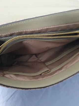 Bolso Guess Marrón y Verde Oliva