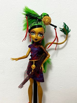 Jinafire Long Monster High Scaris Muñeca