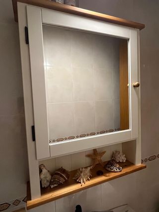 Tres armarios de pared IKEA