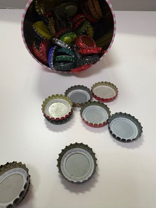 Lata decorativa con chapas