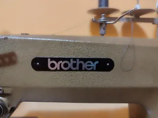 Máquina de coser industrial Brother plana