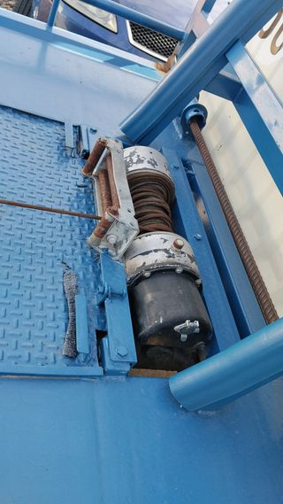 Grua portacoches Ebro F 350