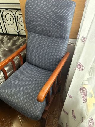 Mecedora cómoda y en buen estado