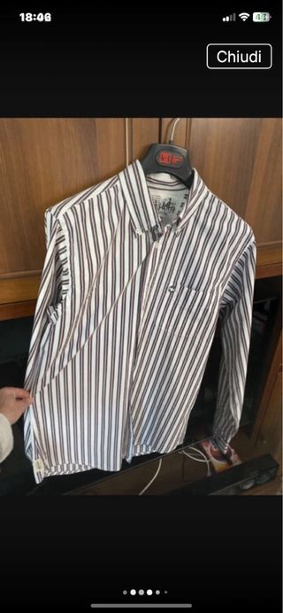 Camicia a righe bianche e marroni
