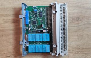 PLC TSX3722001 + Módulos TSXDMZ28DR y ABE7