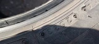 Neumático Bridgestone 205/75/16C 110/108R