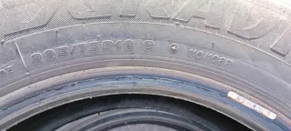 Neumático Bridgestone 205/75/16C 110/108R