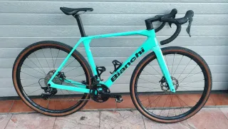 Bicicleta Gravel Bianchi Impulso Comp