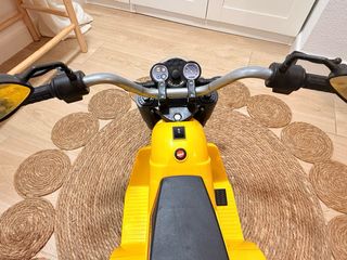 Moto Eléctrica Infantil Amarilla