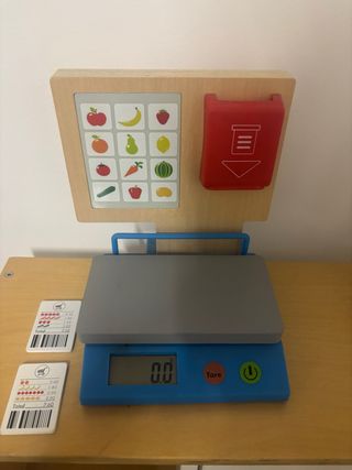 Báscula infantil de madera